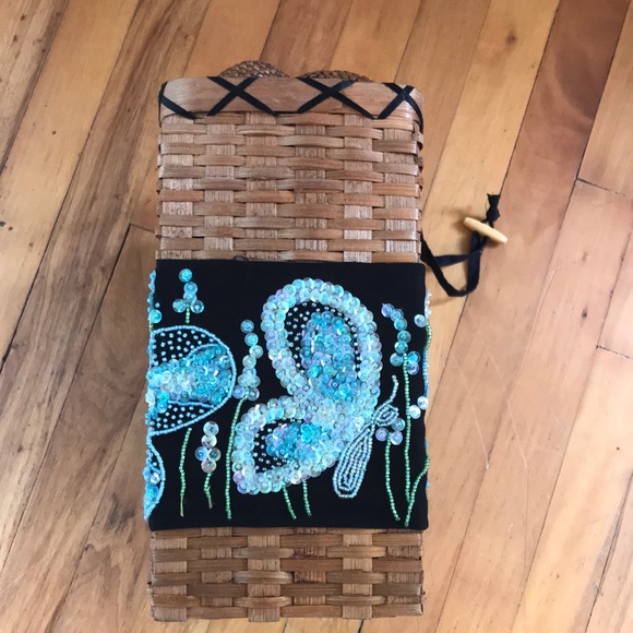 Pita Kura Handbeaded Drawstring Straw Bags - Picture 2 of 7